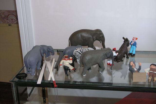 Click to view the next picture