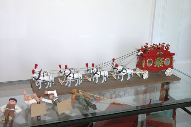 Click to view the next picture