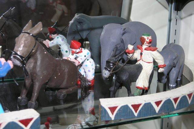 Click to view the next picture