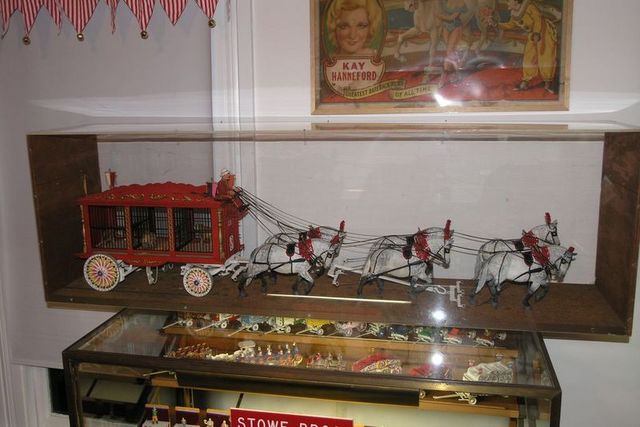 Click to view the next picture